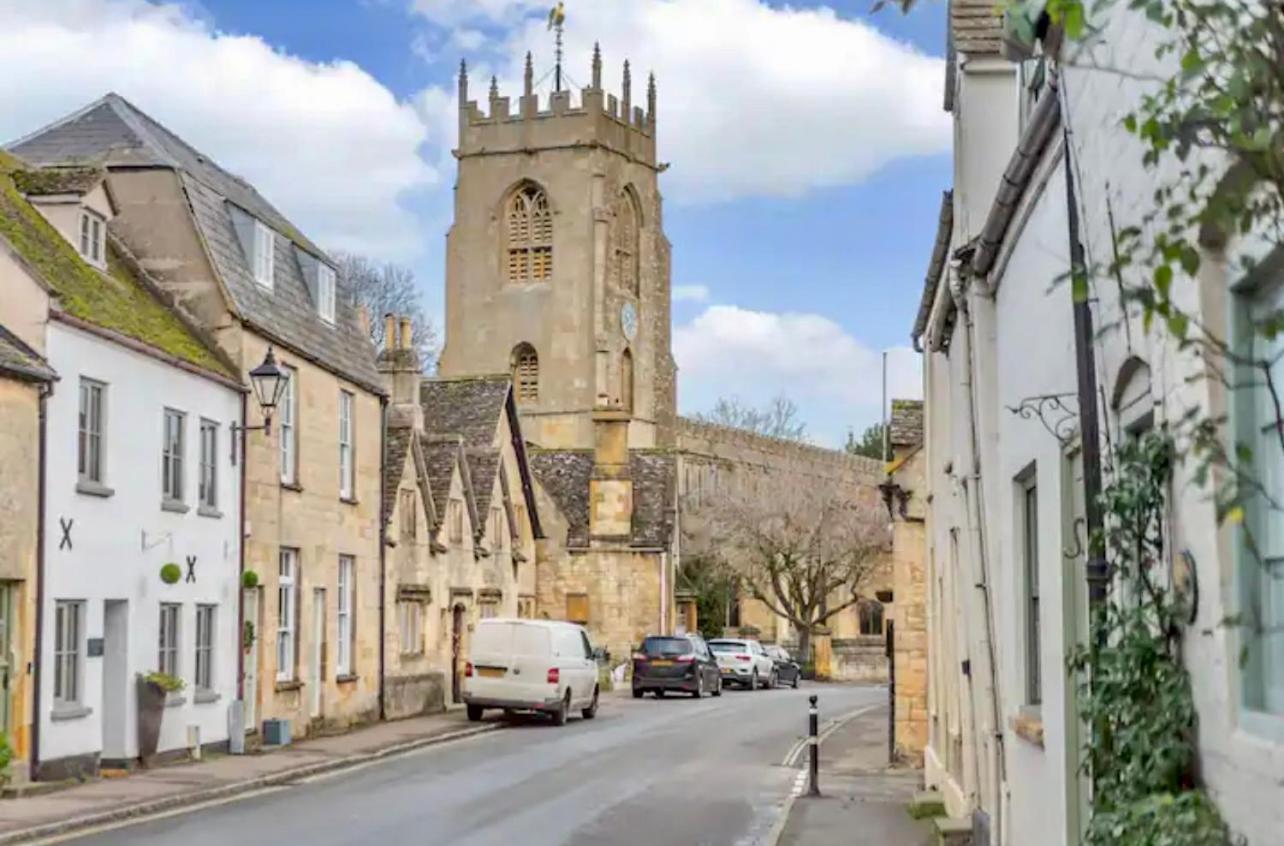 Luxury Cotswolds Cottage With Hot Tub วินช์คอมบ์ ภายนอก รูปภาพ