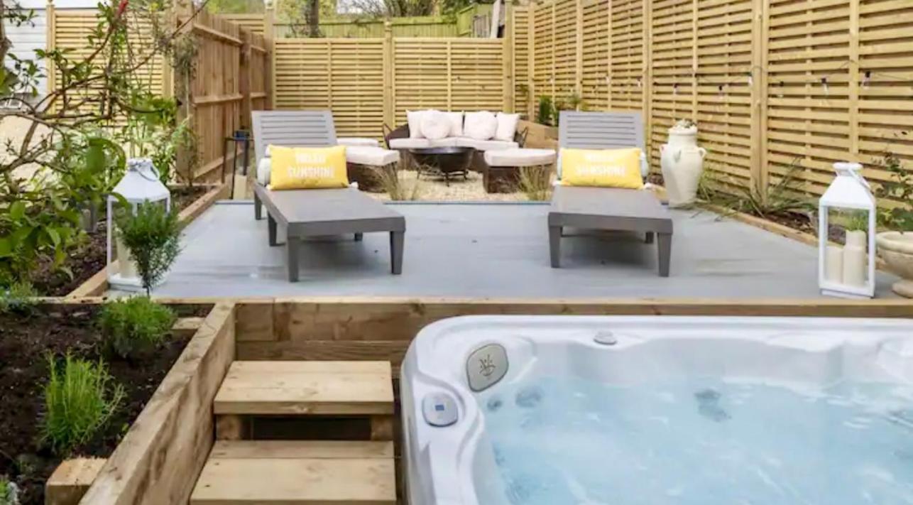Luxury Cotswolds Cottage With Hot Tub วินช์คอมบ์ ภายนอก รูปภาพ